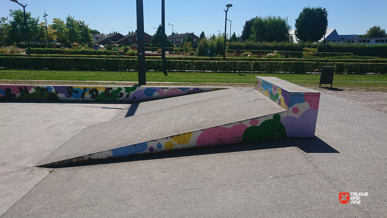 Aulnoy Lez Valenciennes skatepark